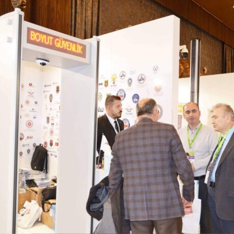 isaf exclusive 2020 03